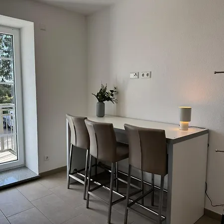 Stilvolle Nahe Biberach & Laupheim Bis Zu 4 Gaeste Mit 2 Schlafzimmer Lägenhet *